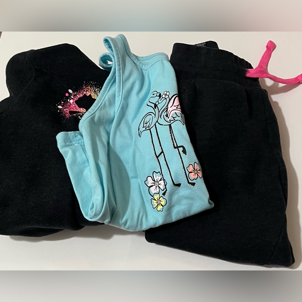 Girl's Puma Sweatpant Set with a Bonus Turqouise Tank Top, size 6x